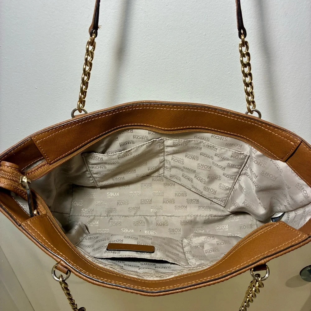 Michael Kors Jet Set Saffiano Leather Chain Tote in Acorn